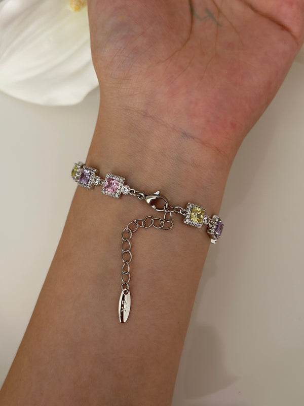 Renkli Kare Taşlı Bileklik