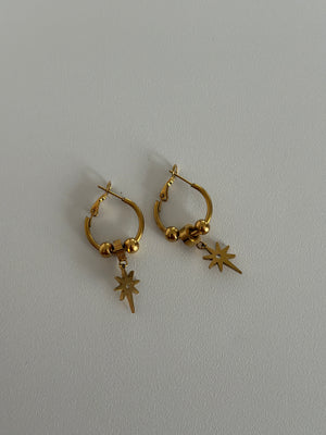 Çelik Charmlı Küpe