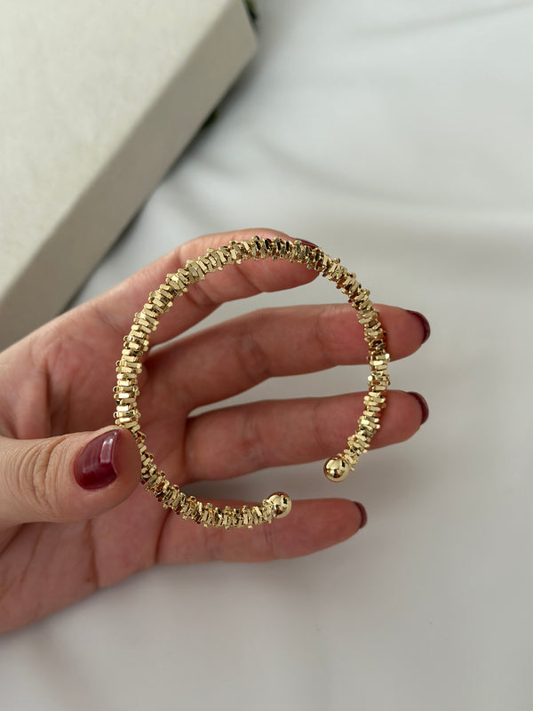 Çelik Zikzak Bileklik