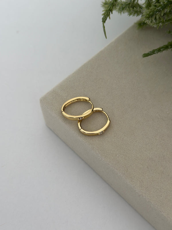 İnce Mini Taşlı Küpe