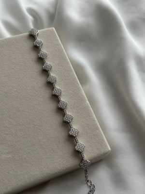 Yonca Taşlı Bileklik