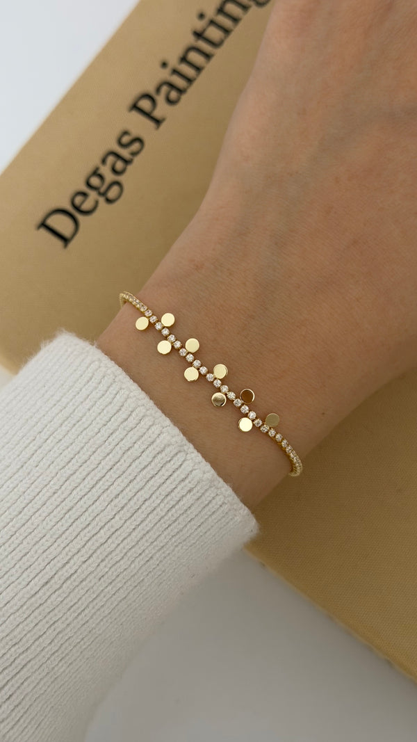 İnce Su Yolu Üstünde Yuvarlak Ezme Bileklik