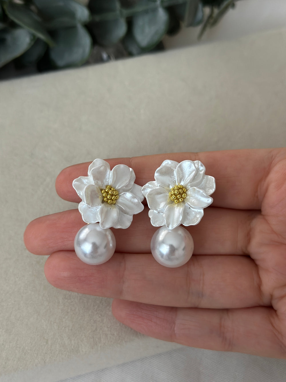 İncili Papatya Küpe