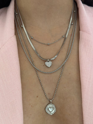 Çelik Kalp Charmlı Çoklu Kolye