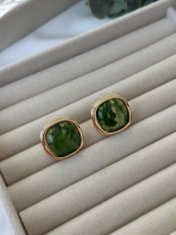 Peridot Taşlı Kare Küpe