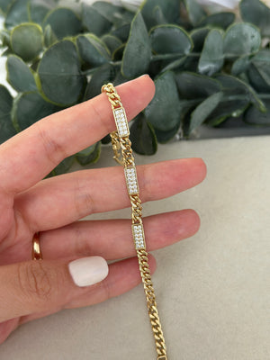 Gurmet Üstü Taşlı Plaka Bileklik