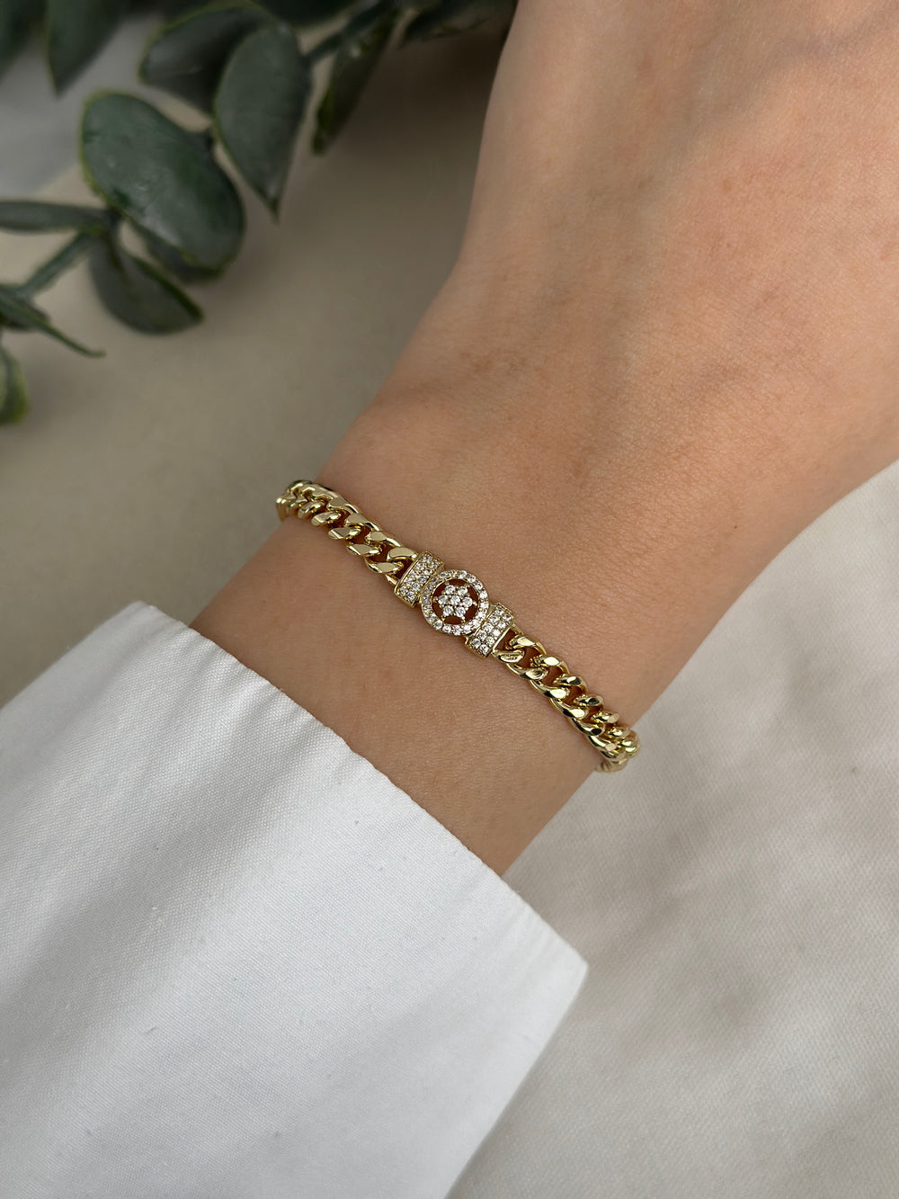 Gurmet Ortası Yıldız Taşlı Bileklik