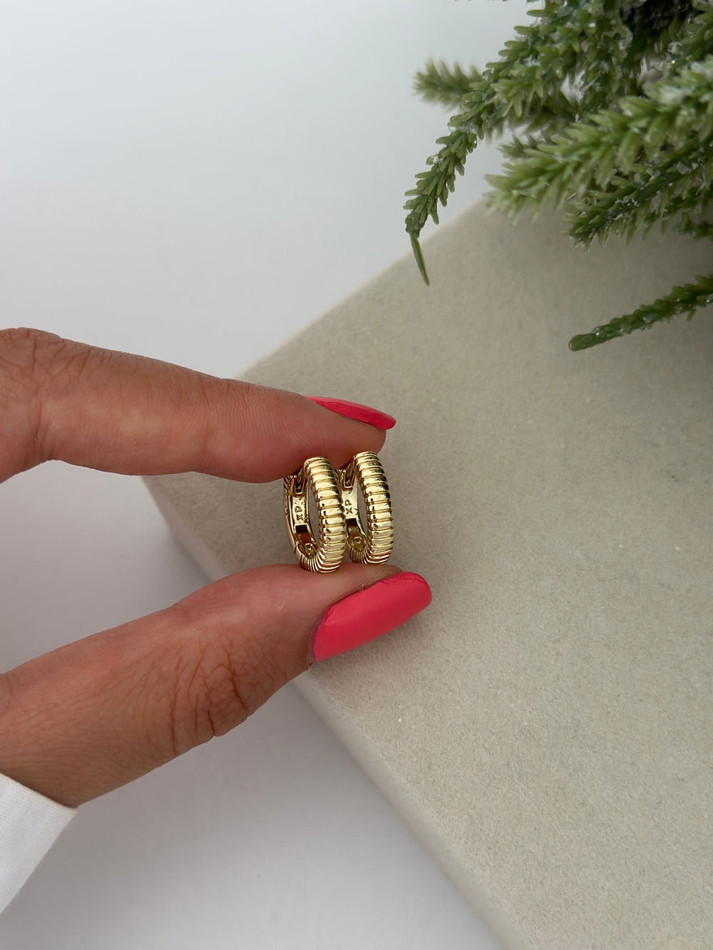 Şerit Detay Halka Küpe