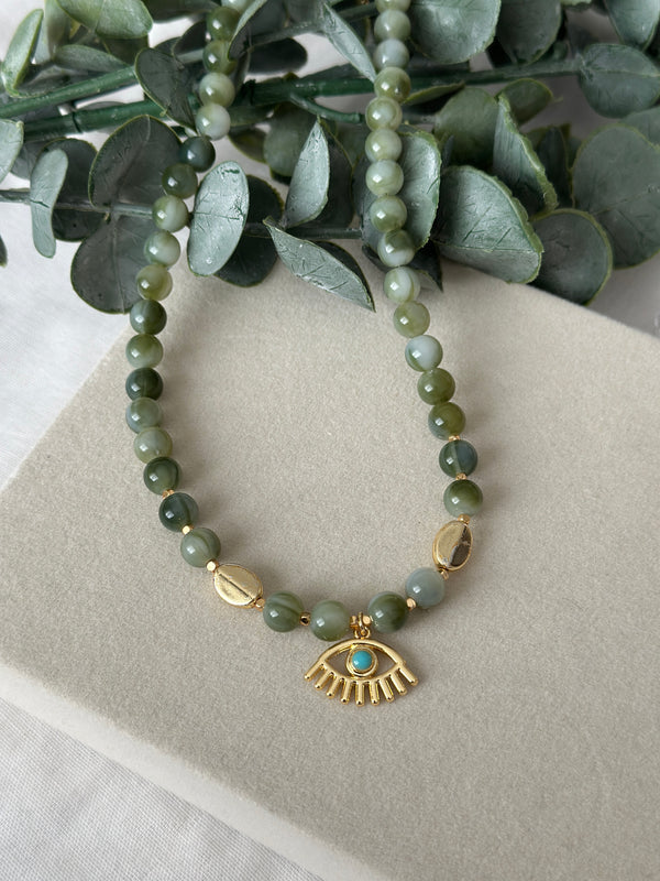 Yeşil Boncuk Ucu Göz Detay Kolye