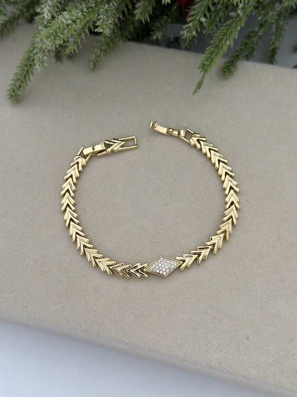 Kılçık Model Baklava Taş Bileklik
