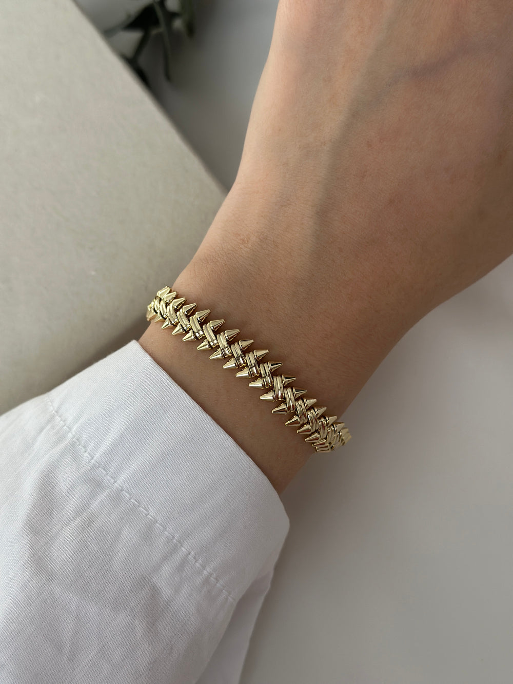 Çivi Model Bileklik