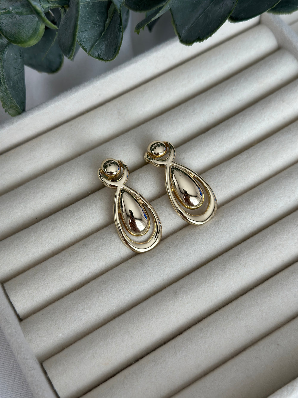 Gold Sarkıntı Küpe