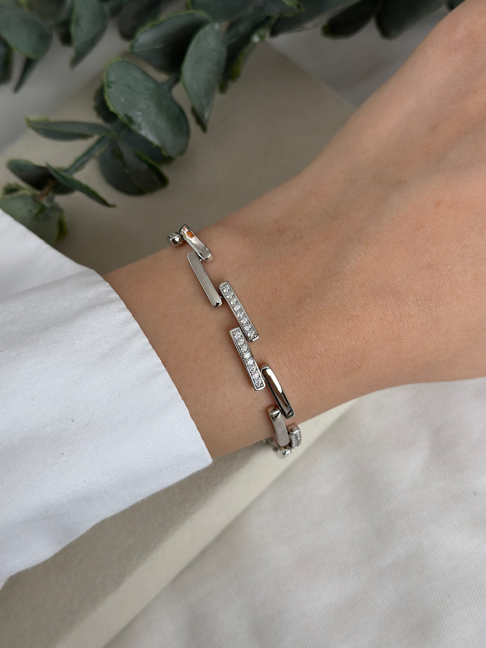 Silver Taşlı Zikzak Bileklik